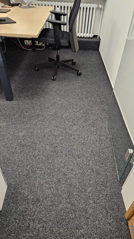 Büroraum nach der Reinigung Büroraum nach der Reinigung