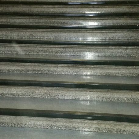 Treppenstufen nach der Reinigung Treppenstufen nach der Reinigung